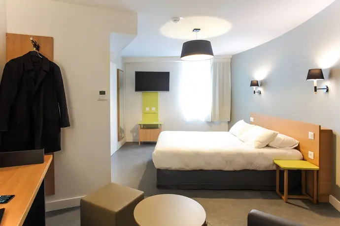 Hotel Reseda, Primary image