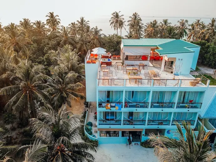 Bliss Dhigurah, Primary image