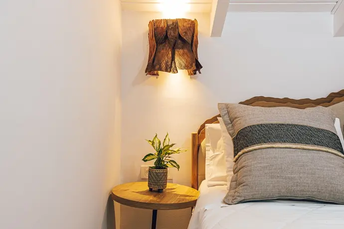 Spiros Family Apts, Primary image