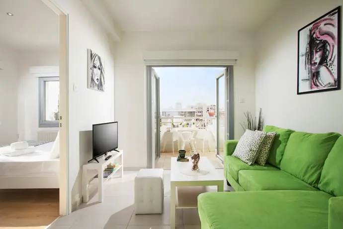 Myrtiana Apartments, Primary image