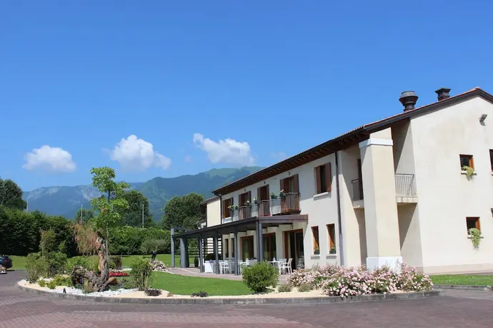 Hotel Canova, Primary image