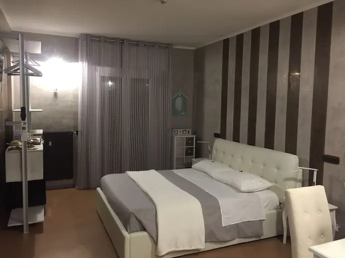 B2in Suite & Office, Primary image