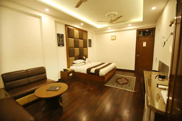 Hotel Parkway Deluxe, Primary image