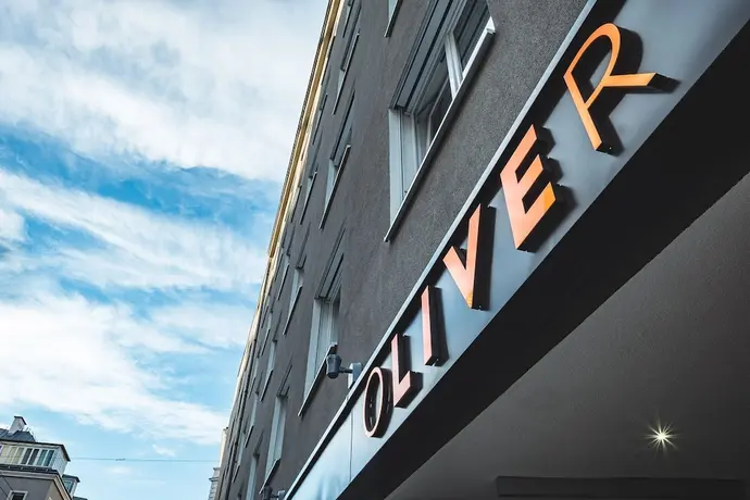 Oliver Apartments, Primary image