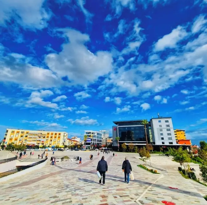 Hotel Fieri, Primary image