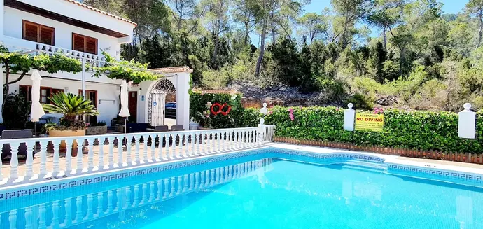 Granada Apartments Ibiza, Primary image