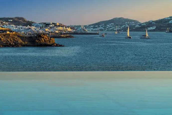 Mykonos Riviera, Primary image