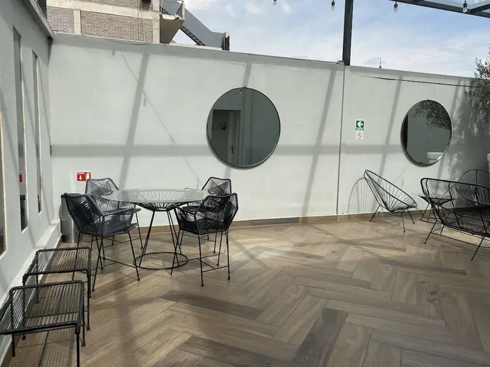 Suites Alcazar, Primary image