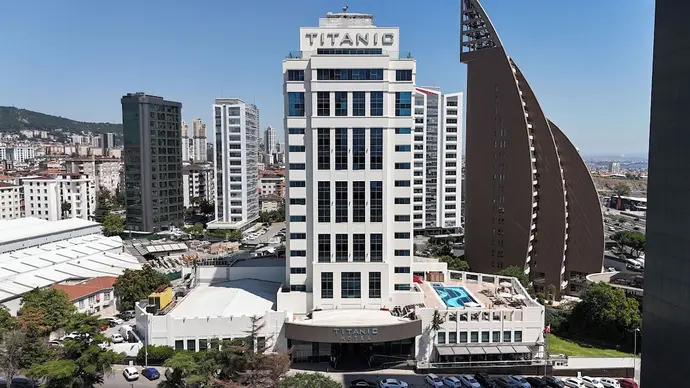 Titanic Business Kartal, Primary image