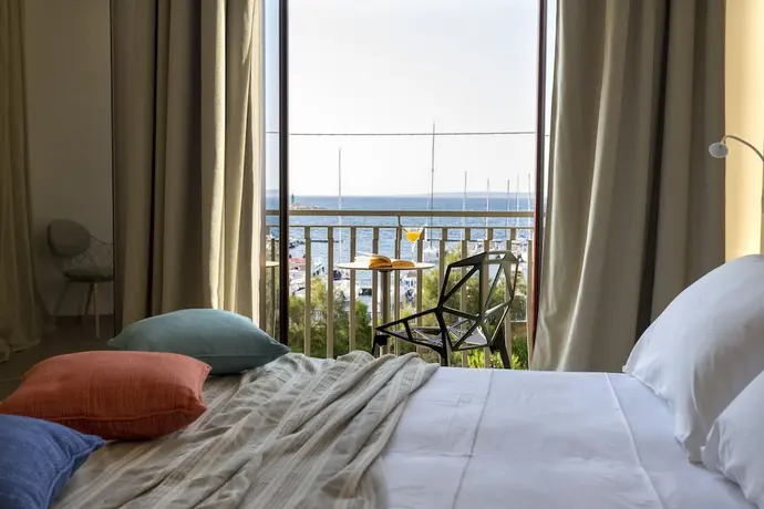 XilHotel, Primary image