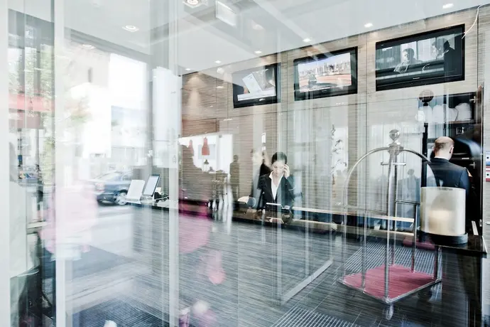 ARCOTEL John F Berlin, Interior entrance