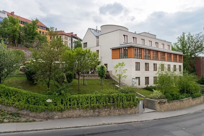 Hotel Castle Garden, Primary image