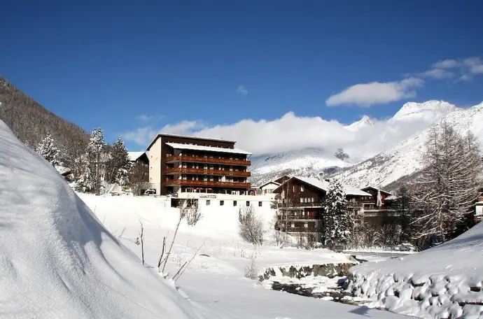 Hotel Bristol, Primary image