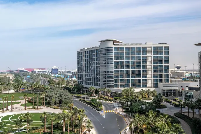 Yas Plaza Marina, Primary image