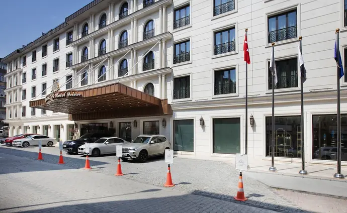 Ottoman's Life Hotel Deluxe, Primary image