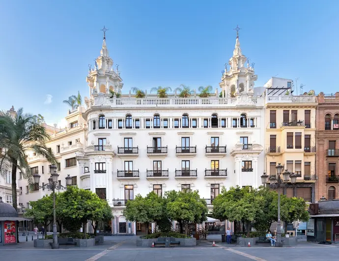 H10 Palacio Colomera, Primary image