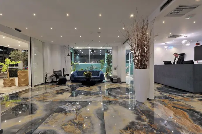 Athenaeum Smart Hotel, Lobby