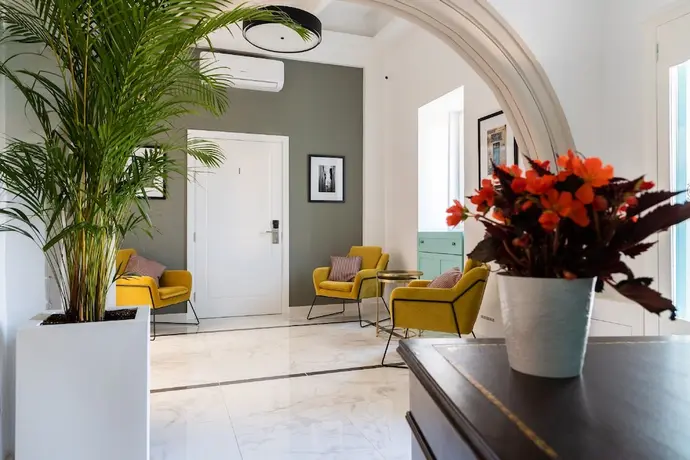 MYN in Rabat, Lobby