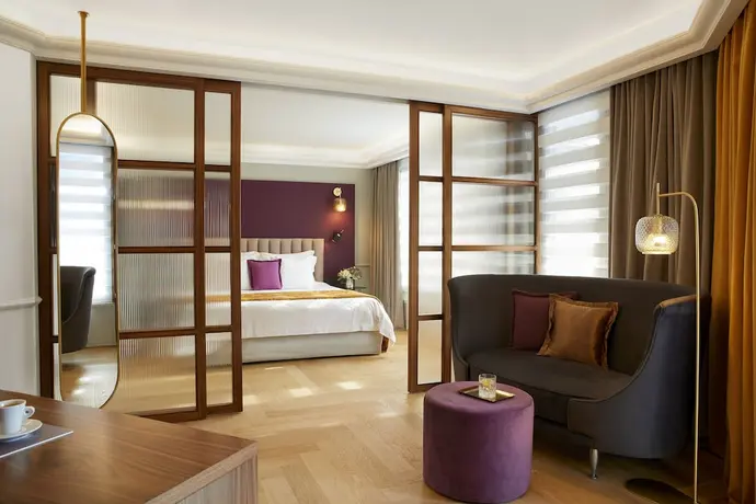 The Excelsior Small Luxury Hotels of the World, Primary image