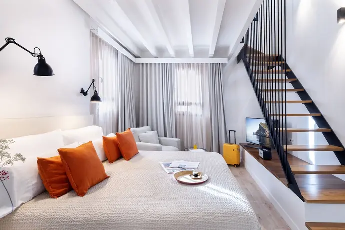 Samaritana Suites, Primary image