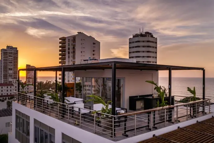 OZ Hotel Luxury, Primary image