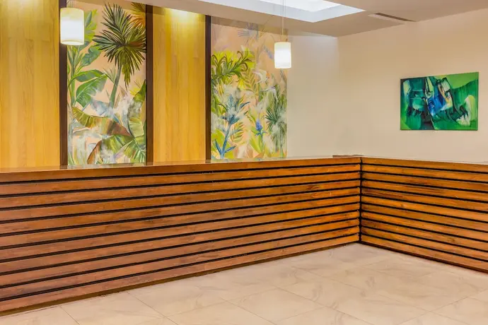 Wyndham Garden Cancun Downtown, Recepción