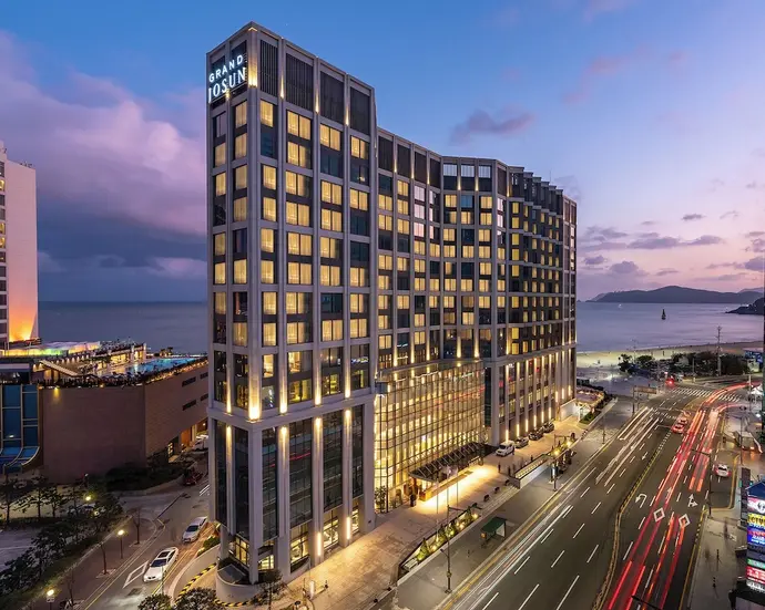 Grand Josun Busan, Primary image