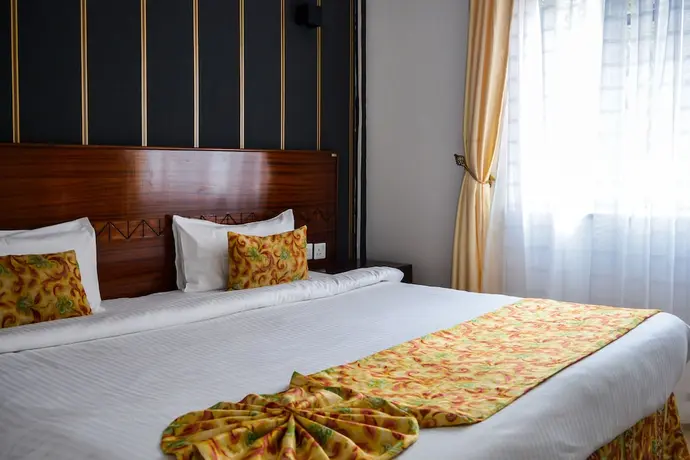 Brickwood Apartments, Room
