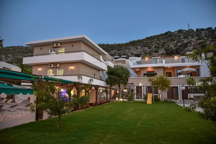 Iraklis Studios & Apartments, Primary image