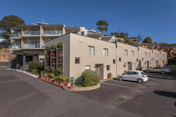 Bay View Villas, Primary image