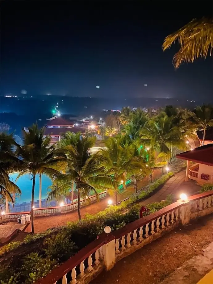 Indismart Woodbourne Resort, 