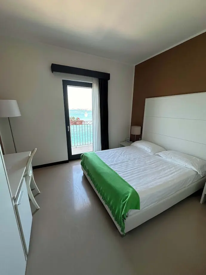 Albergo del Sole, Primary image