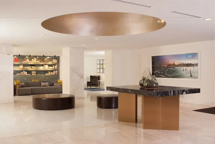 Stanford Court San Francisco, Interior entrance