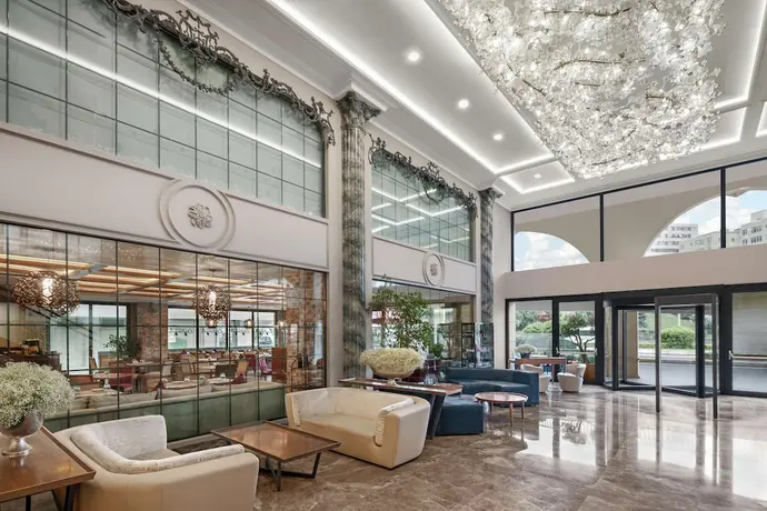 DoubleTree By Hilton Istanbul Gayrettepe, Lobby