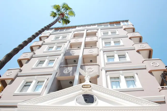 Triana Hotel, Primary image