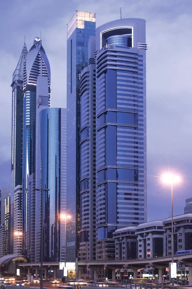 Carlton Downtown, Primary image
