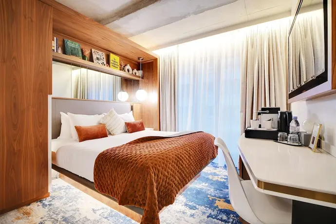 CARD Hôtel, Primary image