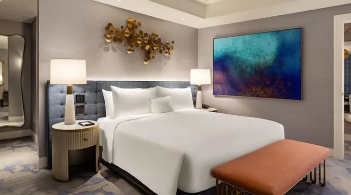 Fontainebleau Las Vegas, Primary image
