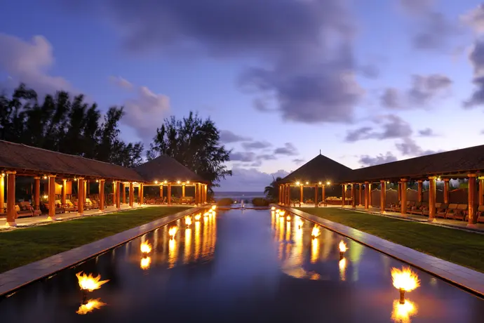 Outrigger Mauritius Beach Resort, General view