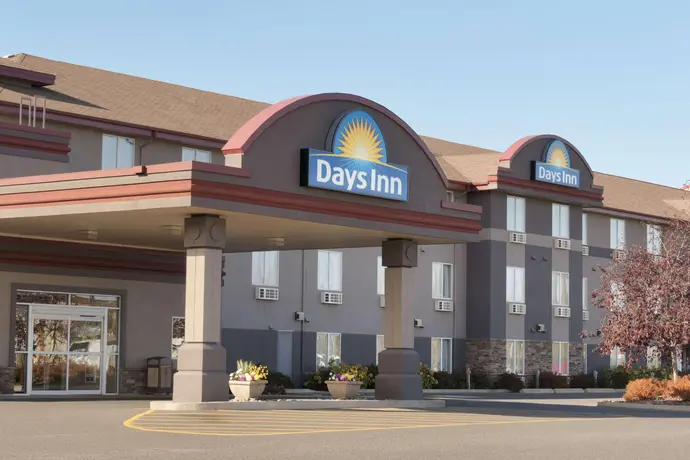 Days Inn & Suites by Wyndham Thunder Bay, General view