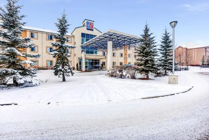 Motel 6 Red Deer, General view