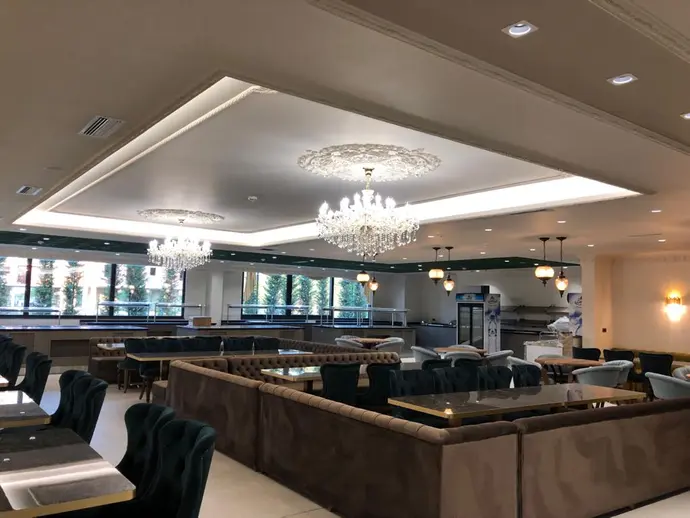 Premium Sunrise, Restaurant