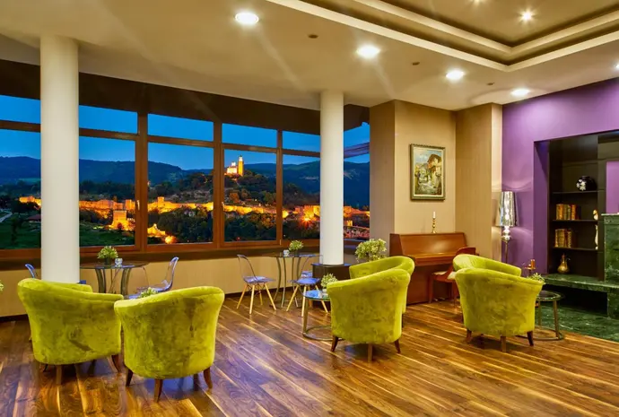 Yantra Grand Hotel, 