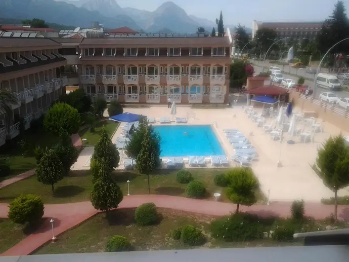 Ares Dream Hotel, 