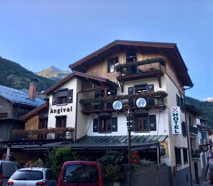 Hôtel Restaurant Angival - Chambres et Appartement, 