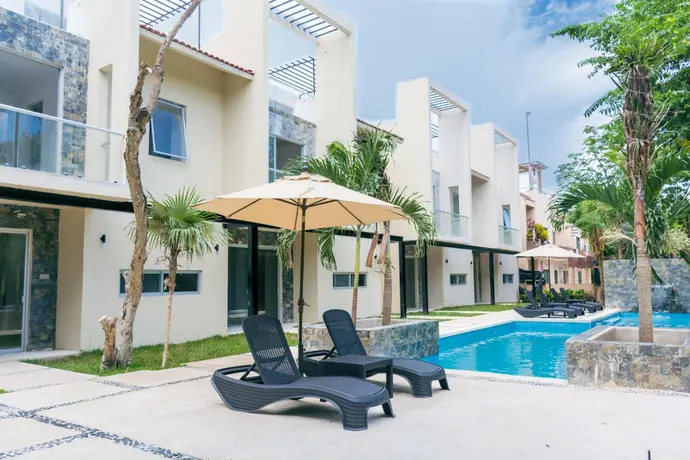 Increíble estudio en Puerto Aventuras, Condominio con alberca # 201, 