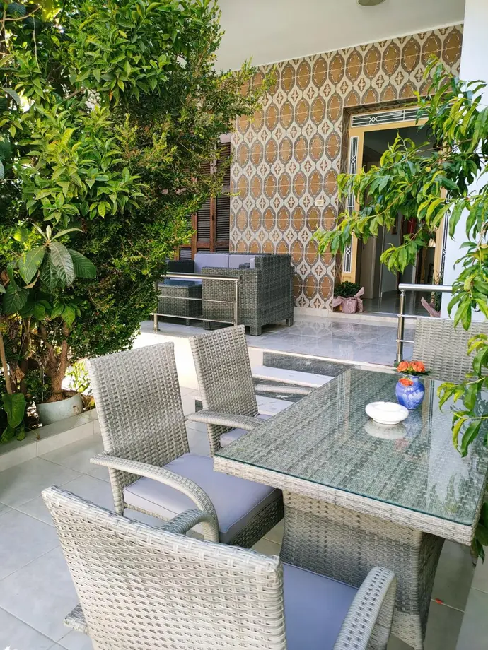 Cleopatra's House Apartments, 