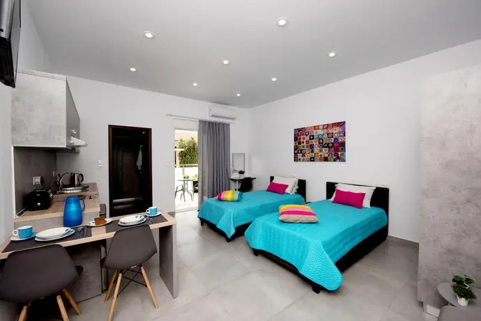 Maria Studios & Apartments, 