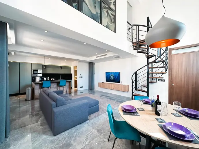 Florette Suite 2BR with Stunning Lounge Terrace by ArcoBnb, 