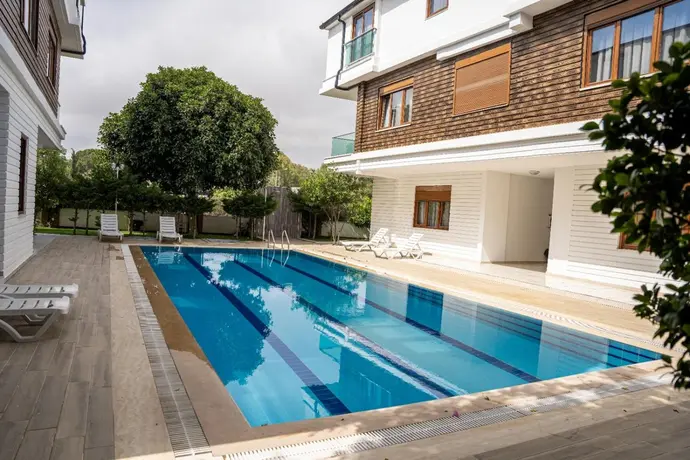 Lara Breeze Homes, 